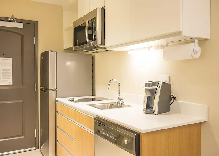 Candlewood South-medical Center By Ihg 2* Fargo