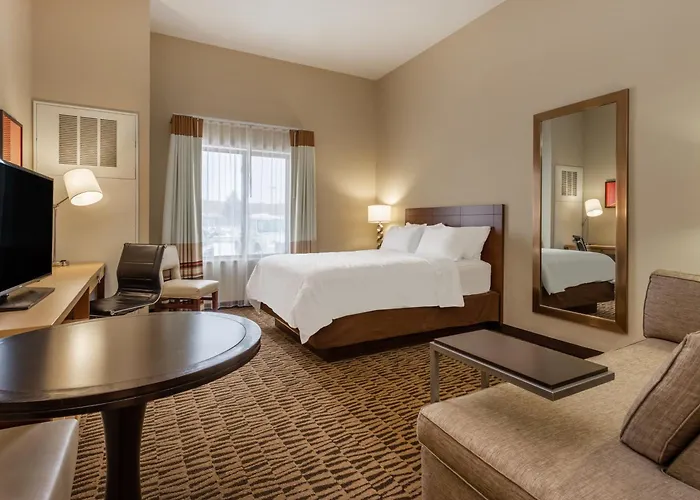 Candlewood South-medical Center By Ihg Hotel Fargo