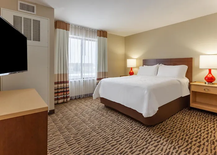 Candlewood South-medical Center By Ihg Fargo